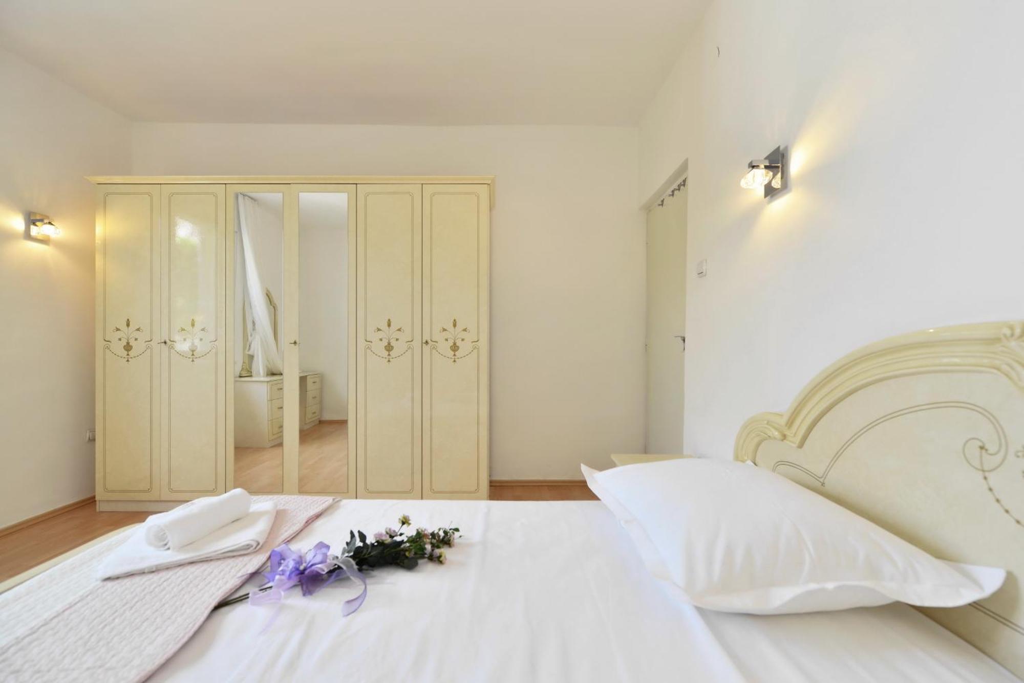 Villa Sarah 苏佩塔尔 外观 照片
