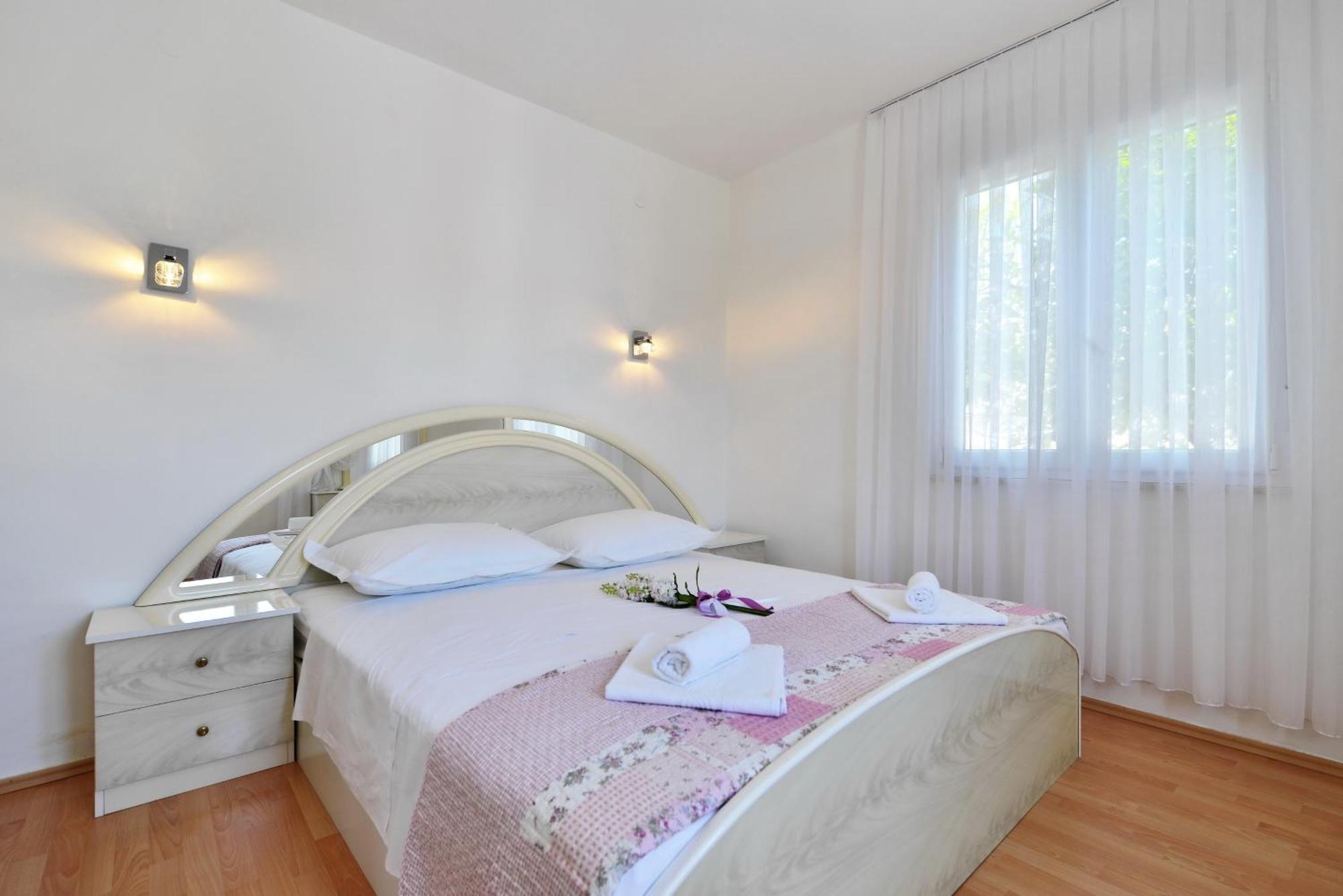 Villa Sarah 苏佩塔尔 外观 照片