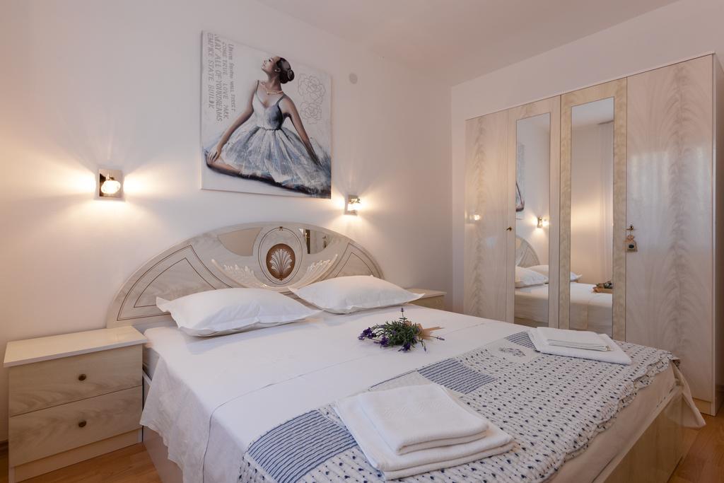 Villa Sarah 苏佩塔尔 外观 照片
