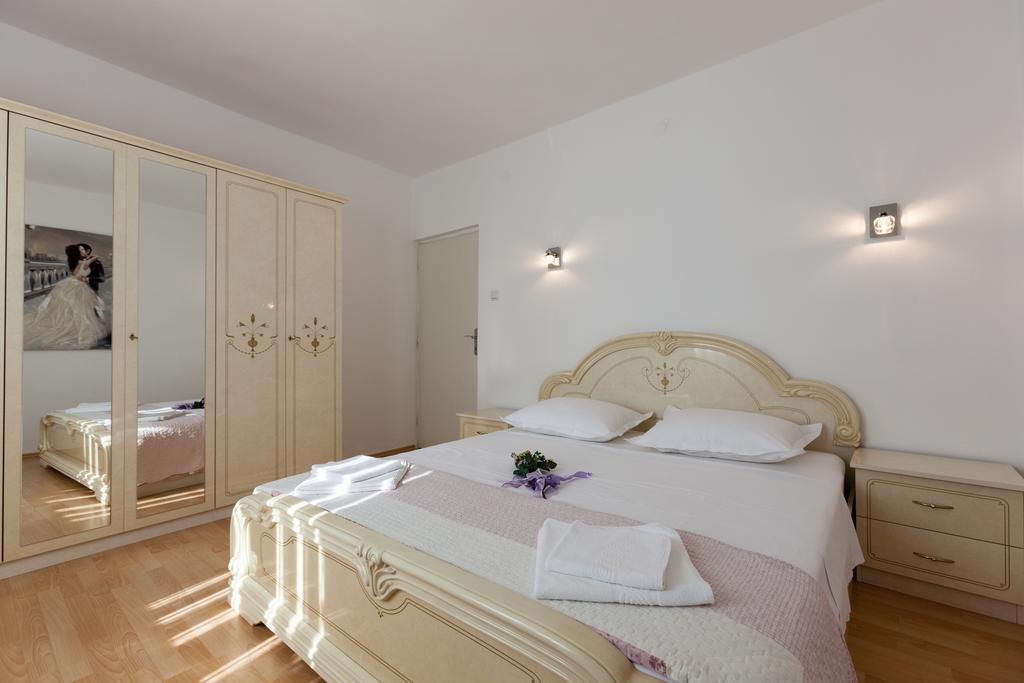 Villa Sarah 苏佩塔尔 外观 照片