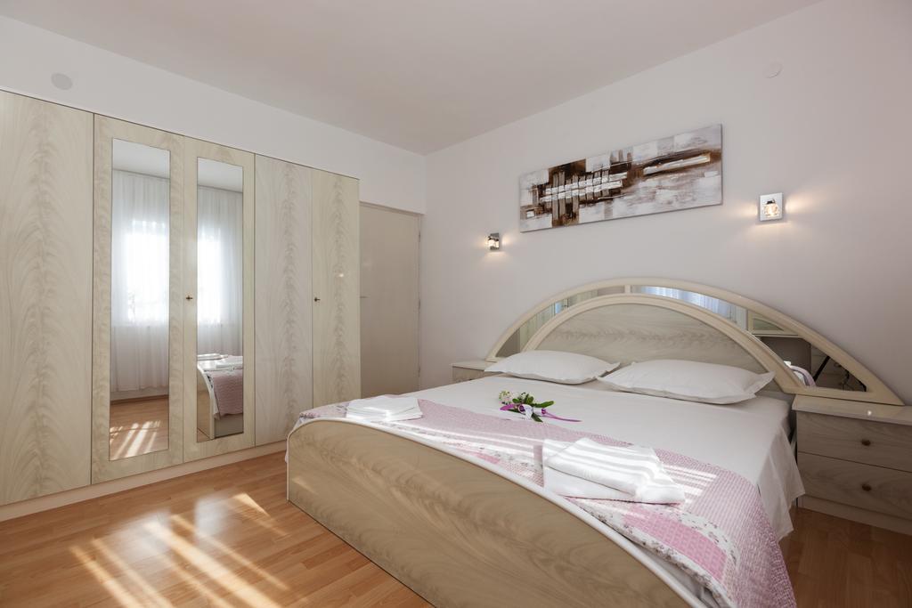 Villa Sarah 苏佩塔尔 外观 照片